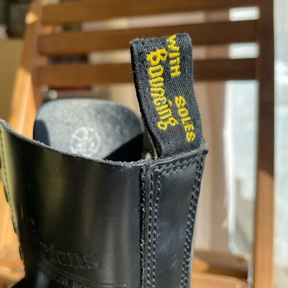 Dr. Martens smooth black leather 1490's - Picture 5 of 12